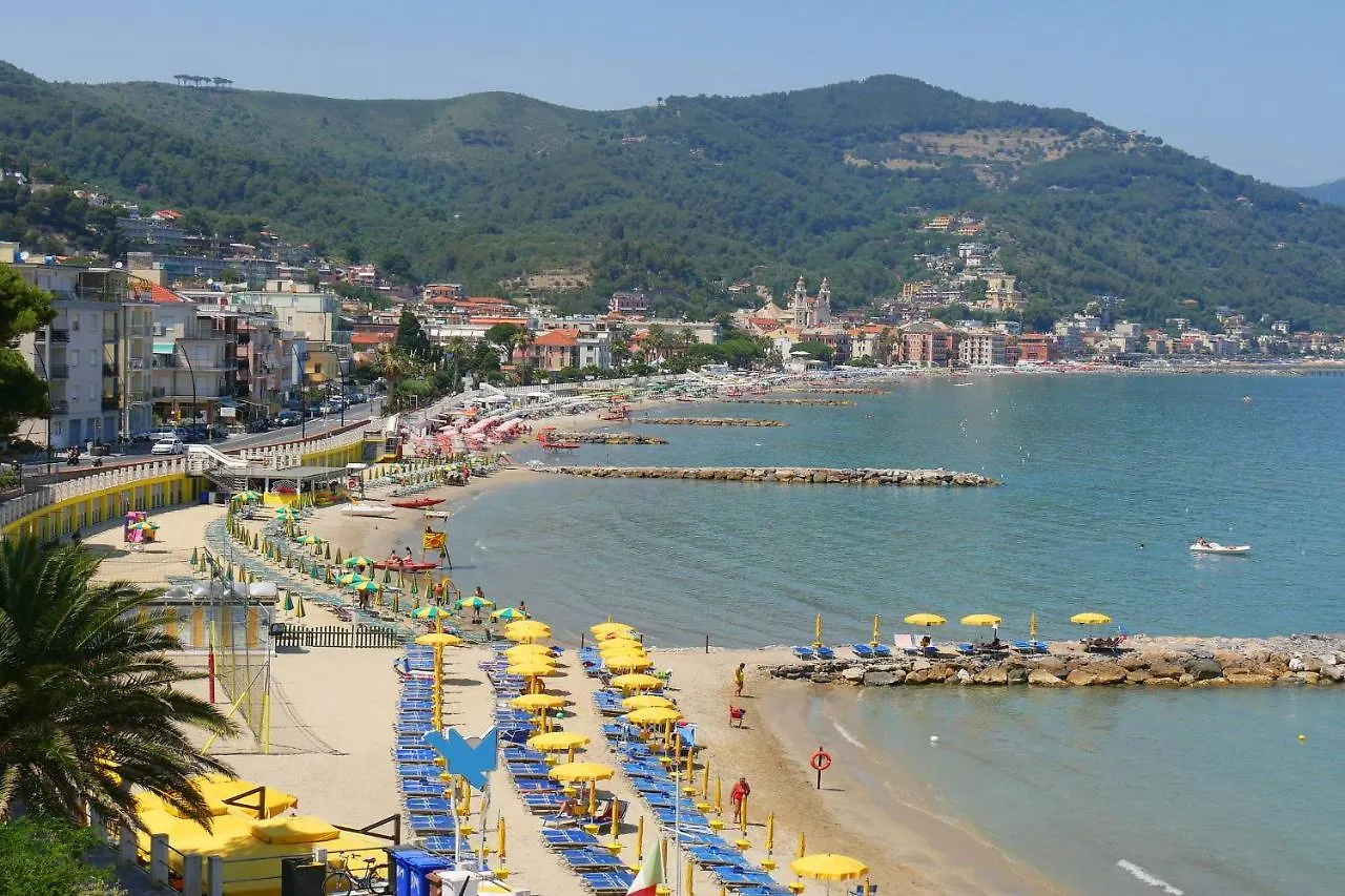 Bilo Lungomare 80Mt From Sea Apartment Albenga Italy