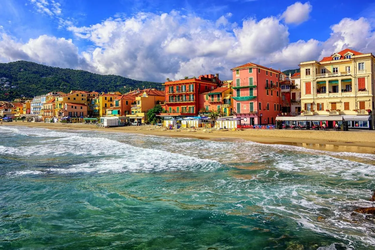 Bilo Lungomare 80Mt From Sea Apartment Albenga