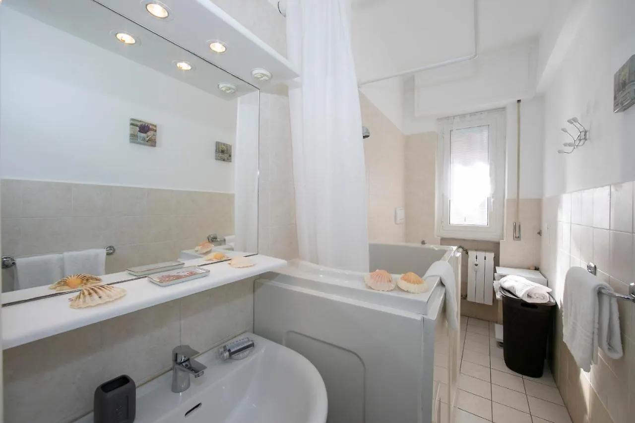 Bilo Lungomare 80Mt From Sea Apartment Albenga 0*,